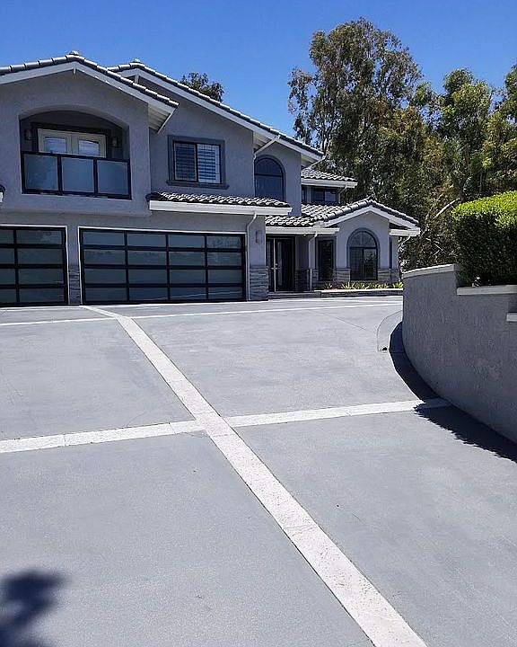 1st image of 15235 Hawthorn Ave