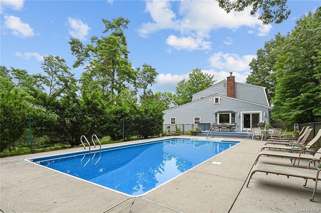 196 Dug Road, Chester, NY 10918 Zillow