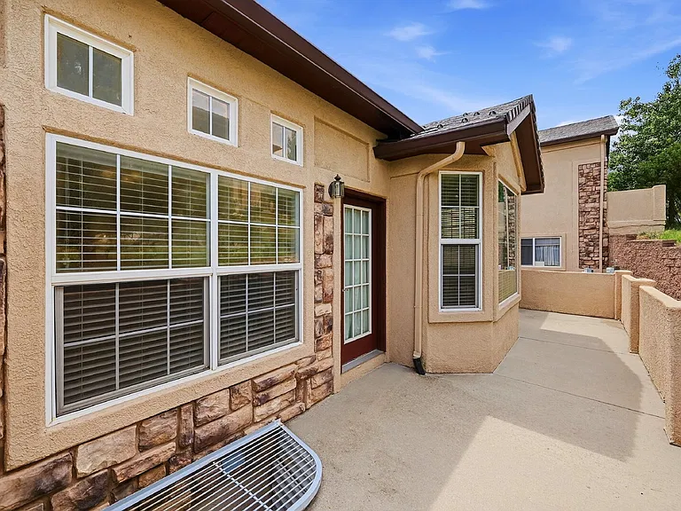 608 Crosswind Point — Photo 39