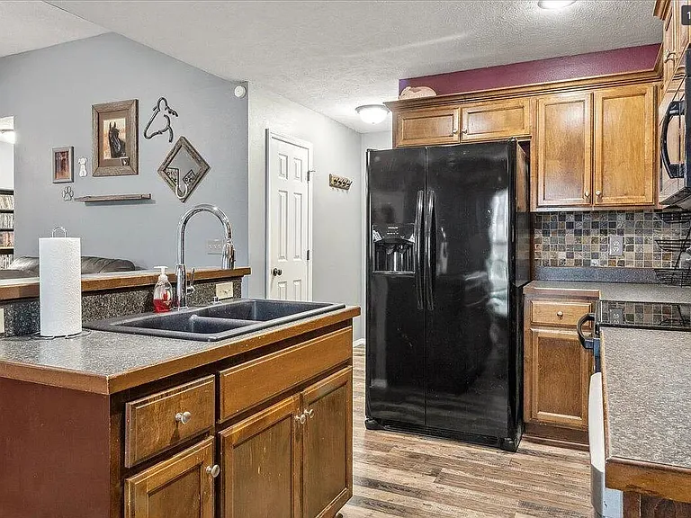 439 N Chandler Ave — Photo 28