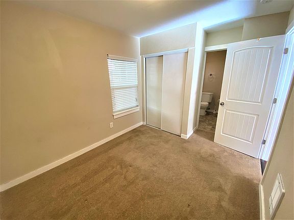 4th image of 613 S Division Ln