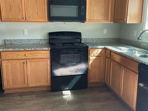 3rd image of 4395 McClure Springs Dr #21