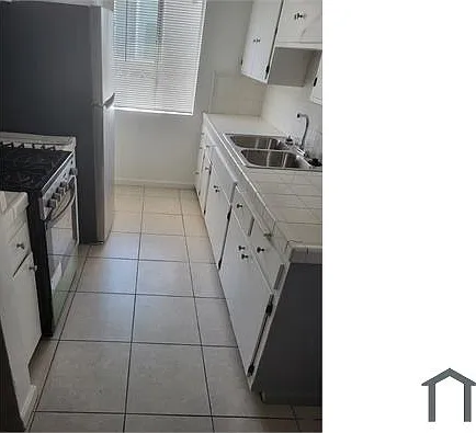 2 bed, $3,052 — Photo 3