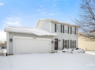 2477 Smithfield Ct, Aurora, IL 60503