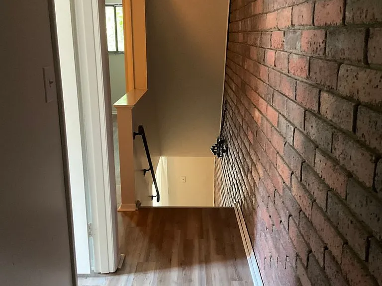 446 Crosby Dr — Photo 21