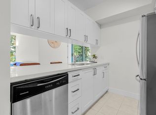 8871 Lansdowne Rd #302, Richmond, BC V6X3X8