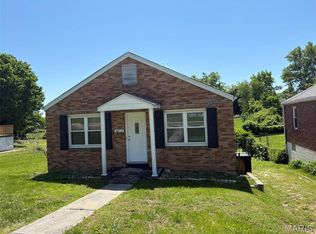 8816 Cozens Ave, Saint Louis, MO 63136
