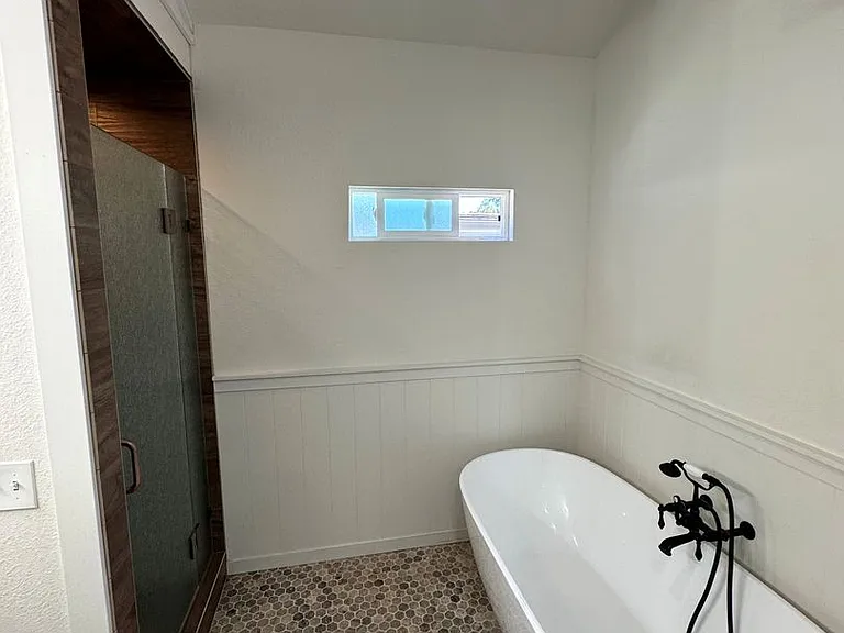 37 Olive St — Photo 17
