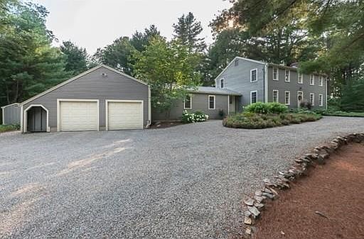 1st image of 109 Blueberry Ln