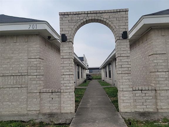 2nd image of 701 W Bronze Dr
