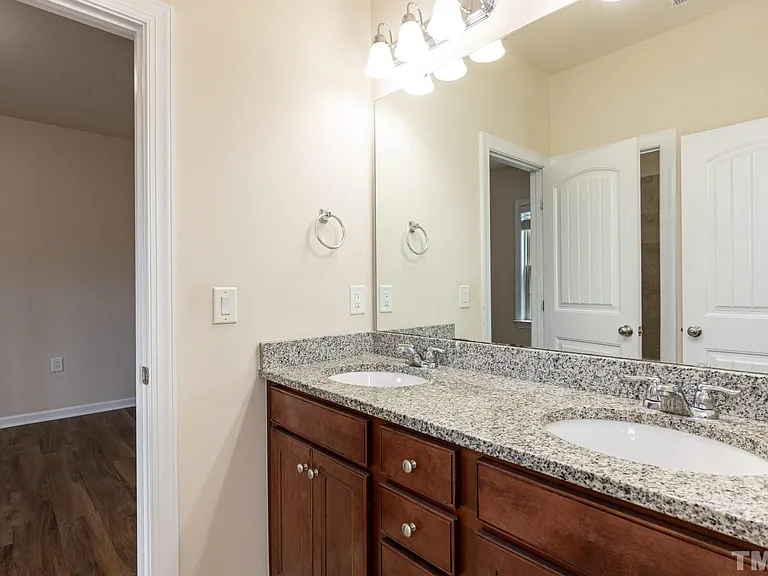 407 Daylin Dr — Photo 22