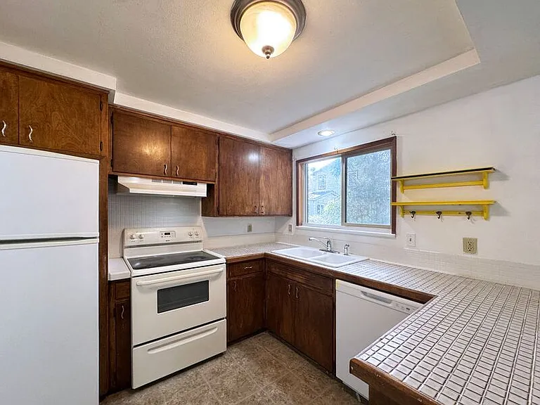 1180 E 37th Ave — Photo 27