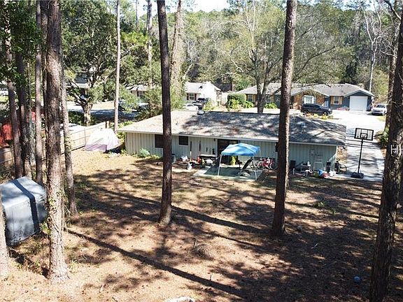 3rd image of 11 Bay Pines Dr