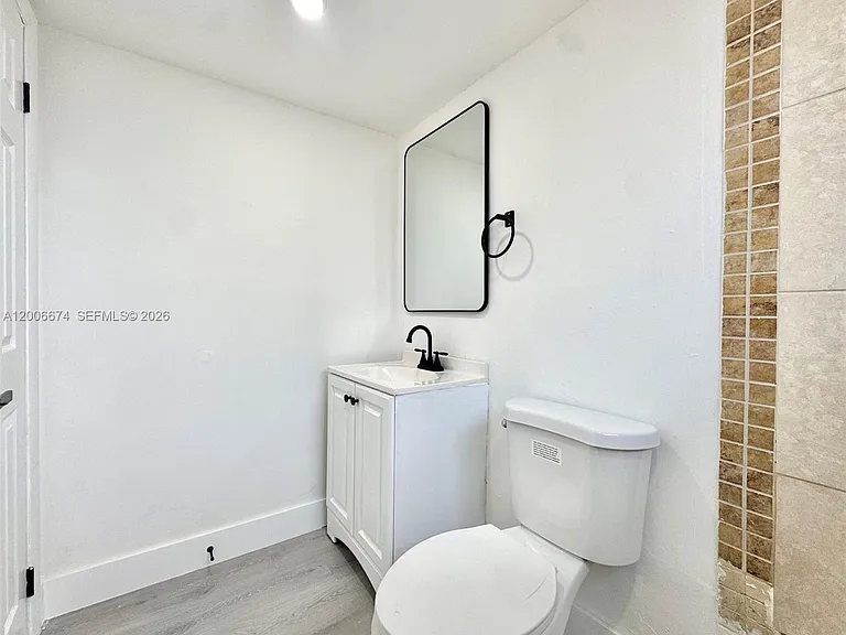417 NW 2nd Ave #0 — Photo 4