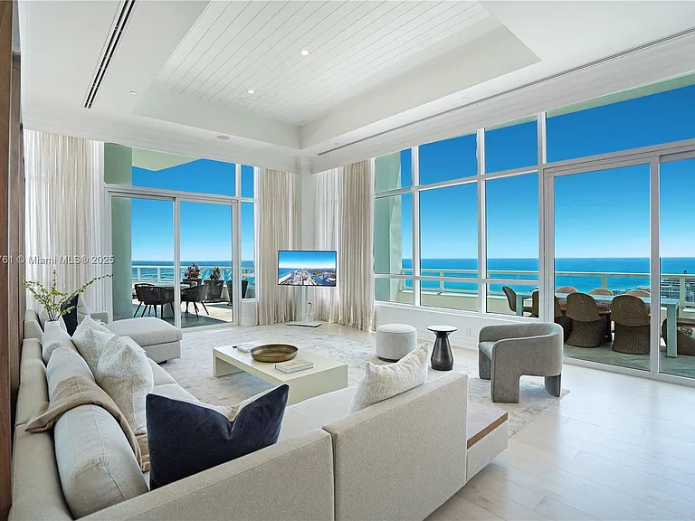 4401 Collins Ave #PH SOUTH — Photo 10