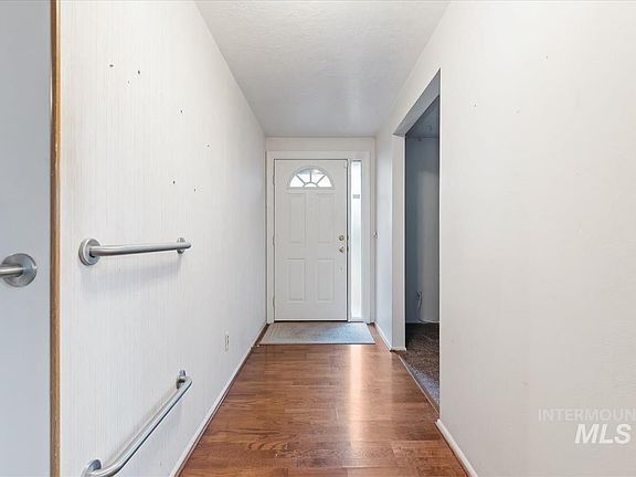 3rd image of 11360 W Lake Hazel Rd