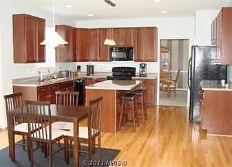 3rd image of 1127 E Pebblebrook Dr