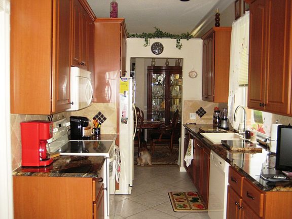 4th image of 2884 SW Brighton Way