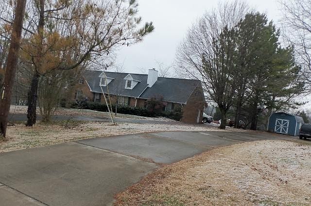 2nd image of 1210 Newmans Trl