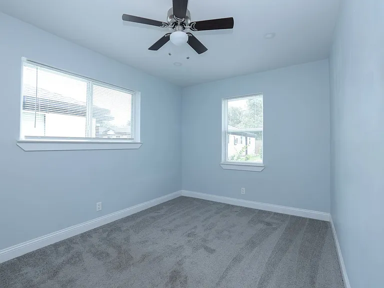 4120 Linn St #E — Photo 15
