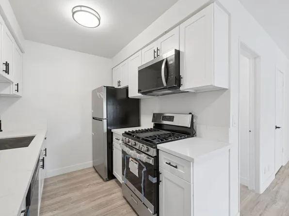 6828 Fulton Ave, North Hollywood, CA