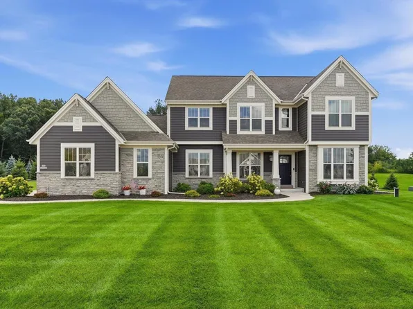 N66W27847 Maple STREET, Sussex, WI 53089
