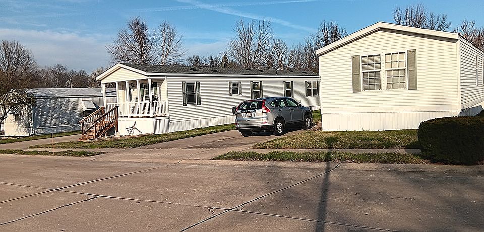 2nd image of 48 Painted Pony Dr