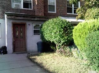 15119 12th Rd, Flushing, NY 11357