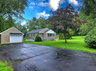 349 Twin Lakes Rd, North Branford, CT 06471