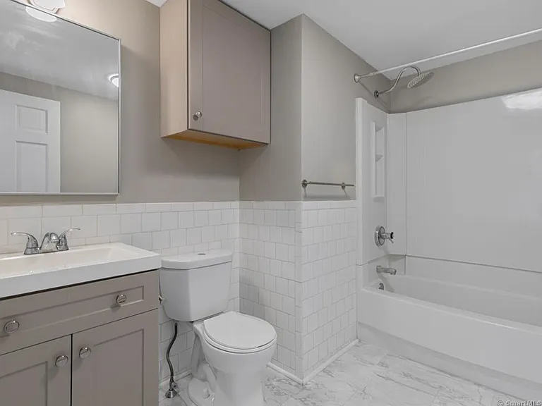 502 Chapel St #4 — Photo 11
