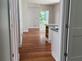 82 Marion St