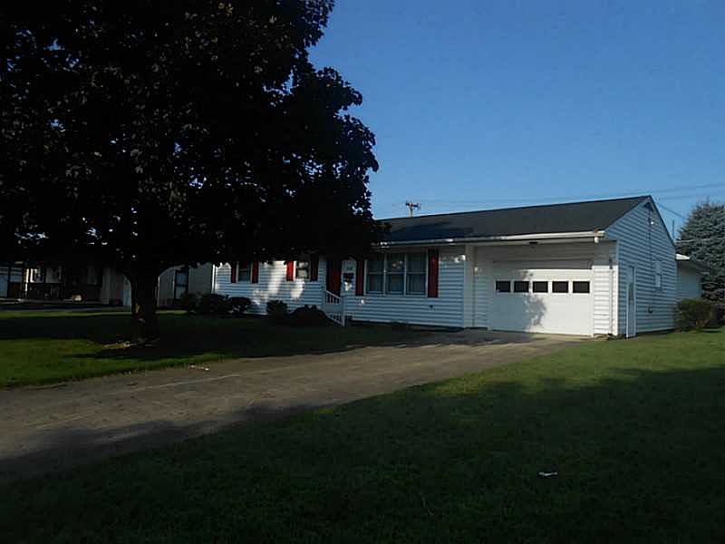 1st image of 304 S High St