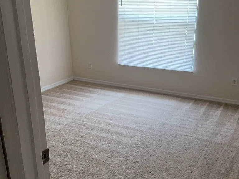 2362 Glasbern Cir — Photo 13