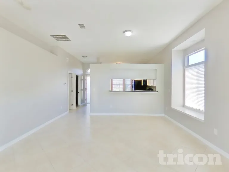 12740 Black Angus Dr — Photo 3