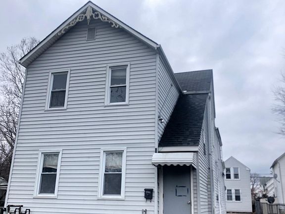 2nd image of 1592 E 47th St #Up