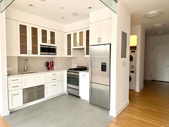 3rd image of 341 W 11th St APT 6G