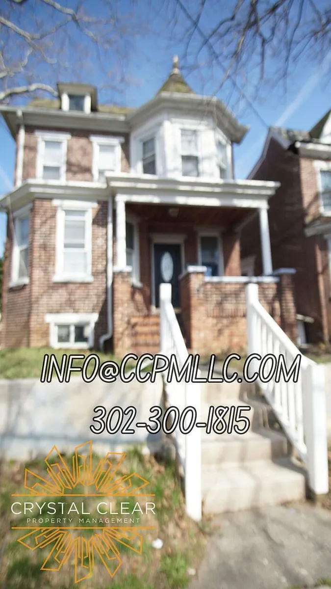 Building Photo - 125 W 23rd St