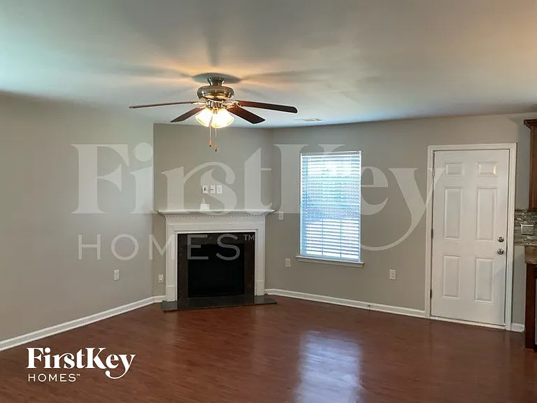 4706 Manchineel Ln — Photo 2