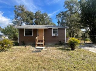 5059 Ives Ave, De Leon Springs, FL 32130