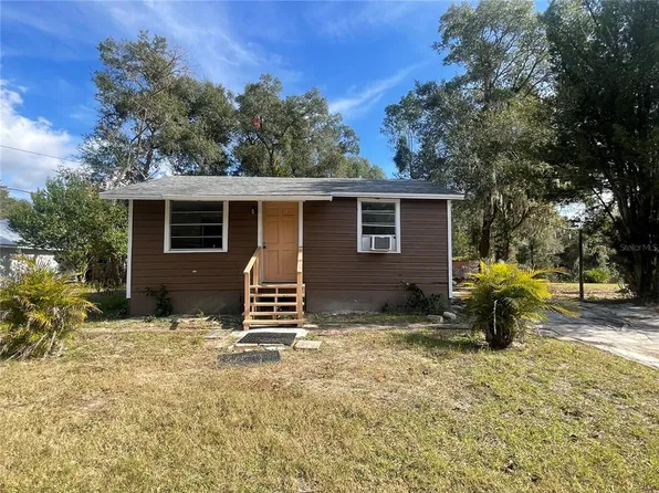5059 Ives Ave, De Leon Springs, FL 32130