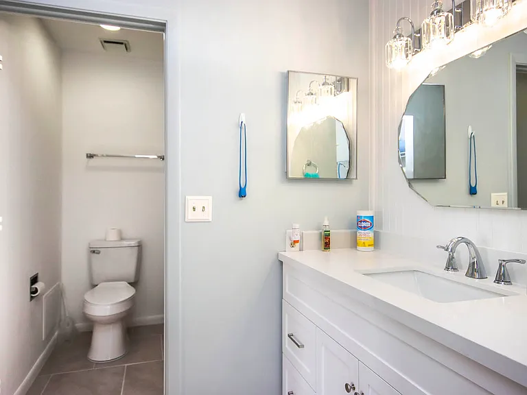 15456 Admiralty Cir #7 — Photo 10