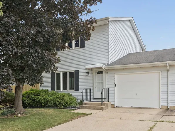 932 Manchester Ct, South Elgin, IL 60177