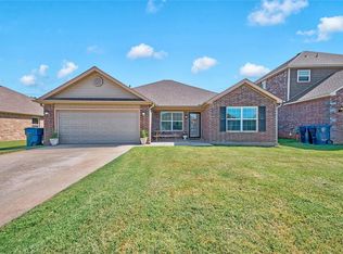 9328 NW 70th St, Yukon, OK 73099
