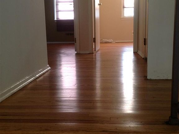 4th image of 124 Vernon Dr