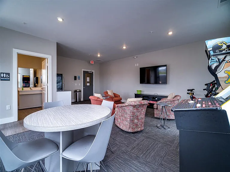 The Flats at South Park — Photo 8