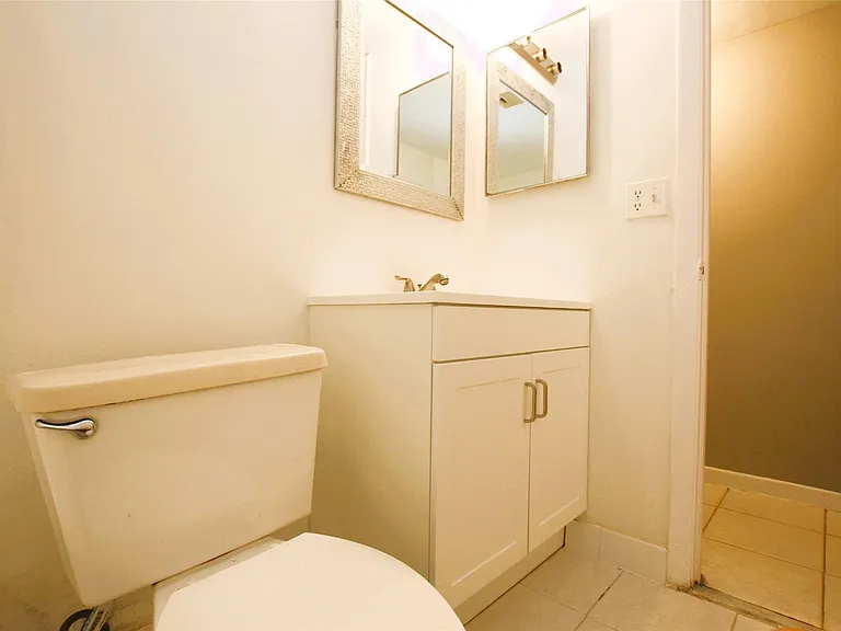 217 Lake Pointe Dr #107 — Photo 32
