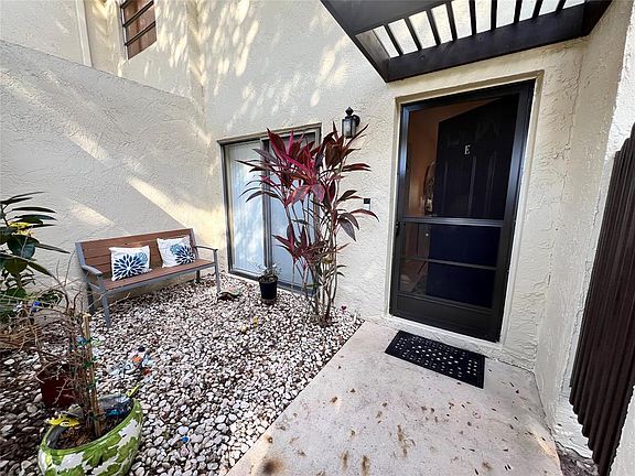 2nd image of 8460 Casa Del Lago #E