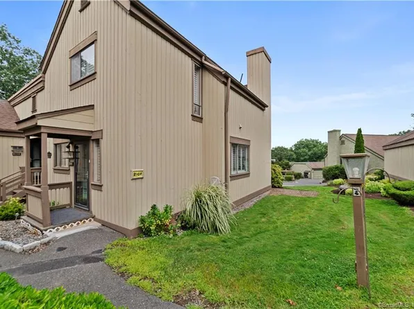 210 Heritage Village #F, Southbury, CT 06488