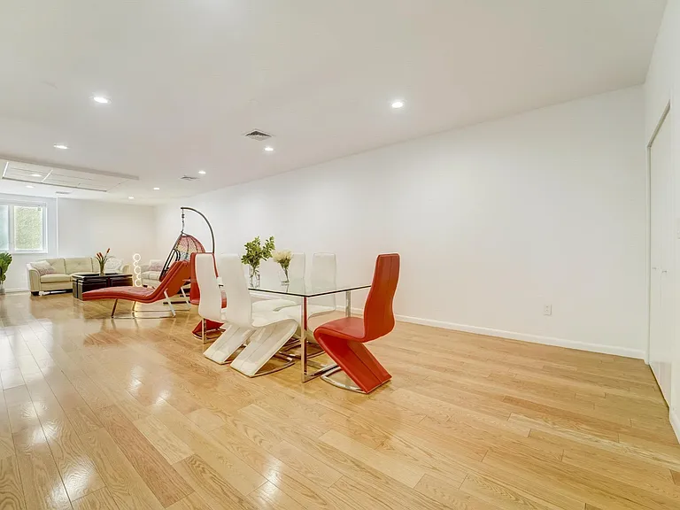 75 Liberty Ave #D30 — Photo 6