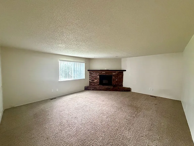 3804 S Cascade St — Photo 8